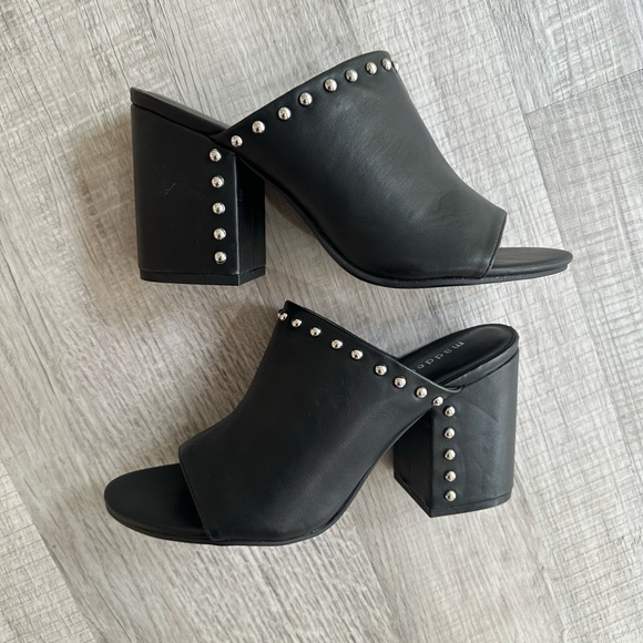 Madden Girl | Silver Studded Black Leather Open Toe Block Heel Sandals - Picture 2 of 4